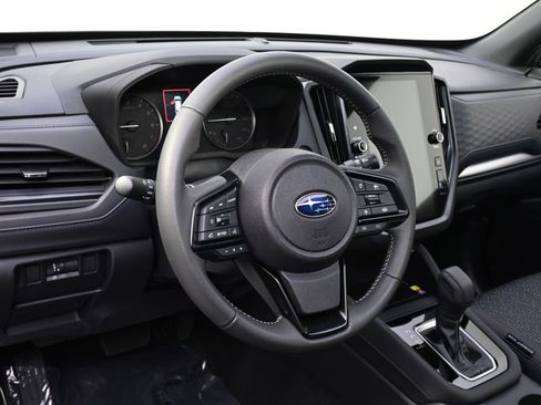 Certified 2025 Subaru Forester Premium AWD/4WD image 11