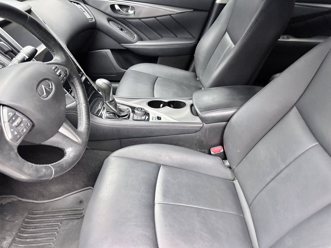 Used 2016 INFINITI Q50 3.0t Premium w/ Driver Assistance Package AWD/4WD image 10