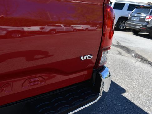 Used 2019 Toyota Tacoma SR5 image 30