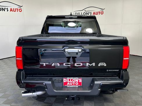 Used 2025 Toyota Tacoma Limited AWD/4WD image 5