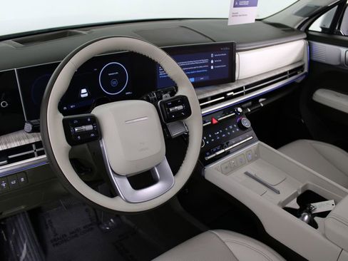 Used 2025 Hyundai Santa Fe Calligraphy image 18