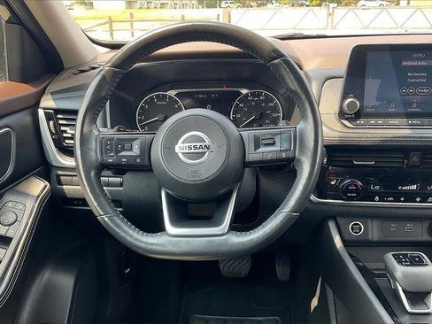 Used 2021 Nissan Rogue SV w/ Premium Package image 5