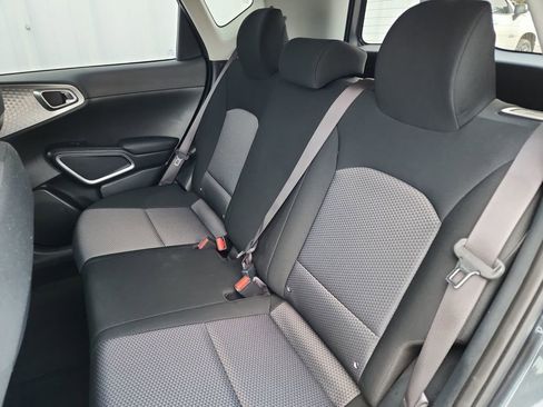 Used 2024 Kia Soul LX w/ Option Group 015 image 37