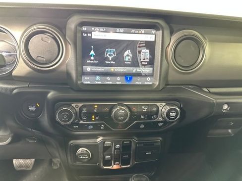 Used 2023 Jeep Wrangler Unlimited w/ Cold Weather Group image 21