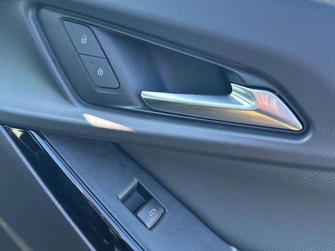 Used 2025 Chevrolet Equinox LT w/ Convenience Package II image 63