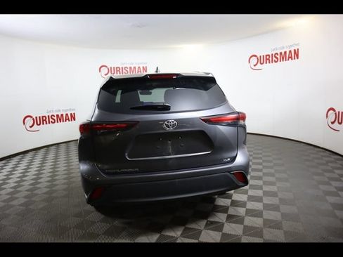Used 2024 Toyota Highlander XLE FWD image 15