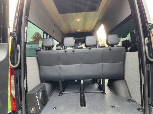 Used 2020 Mercedes-Benz Sprinter 2500 image 37