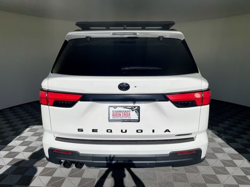 Used 2025 Toyota Sequoia TRD Pro AWD/4WD image 4