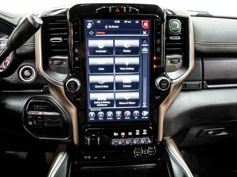 Used 2019 RAM 3500 Laramie w/ Black Appearance Package AWD/4WD image 25