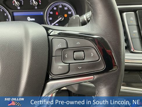 Used 2023 Buick Enclave Essence image 10