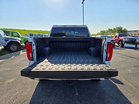 Used 2019 GMC Sierra 1500 AT4 w/ AT4 Premium Package AWD/4WD image 34