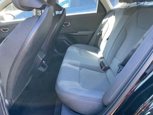 Used 2025 Kia K4 LXS image 24