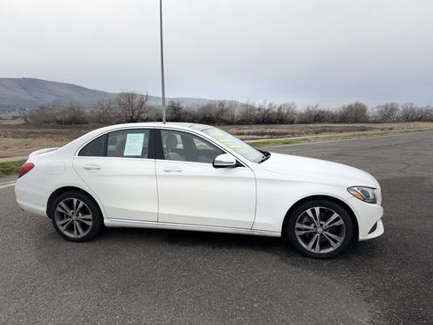 Used 2016 Mercedes-Benz C 300 4MATIC Sedan image 6