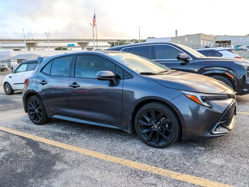 Used 2025 Toyota Corolla XSE FWD image 7