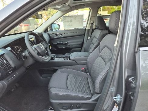 New 2026 Nissan Pathfinder SV AWD/4WD image 19