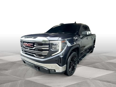 Used 2023 GMC Sierra 1500 SLT w/ SLT Premium Package AWD/4WD image 4