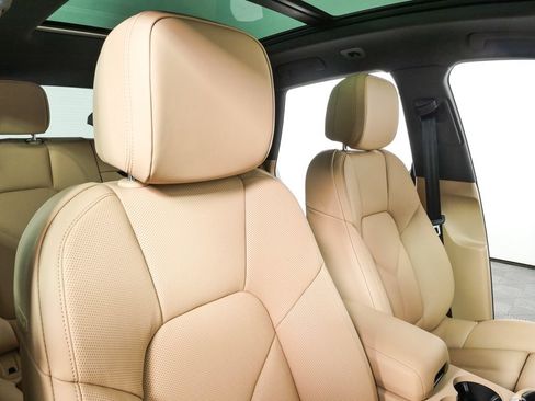 New 2026 Porsche Macan Turbo AWD/4WD image 25