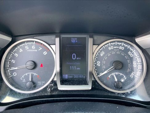 Used 2019 Toyota Tacoma SR5 RWD image 24