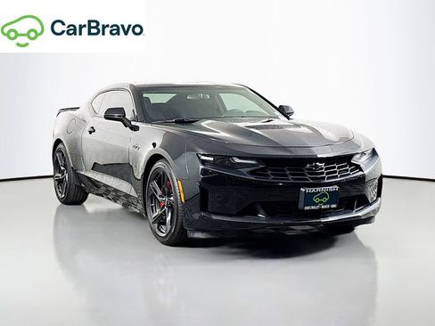 Certified 2021 Chevrolet Camaro LT w/ Technology Package image 1