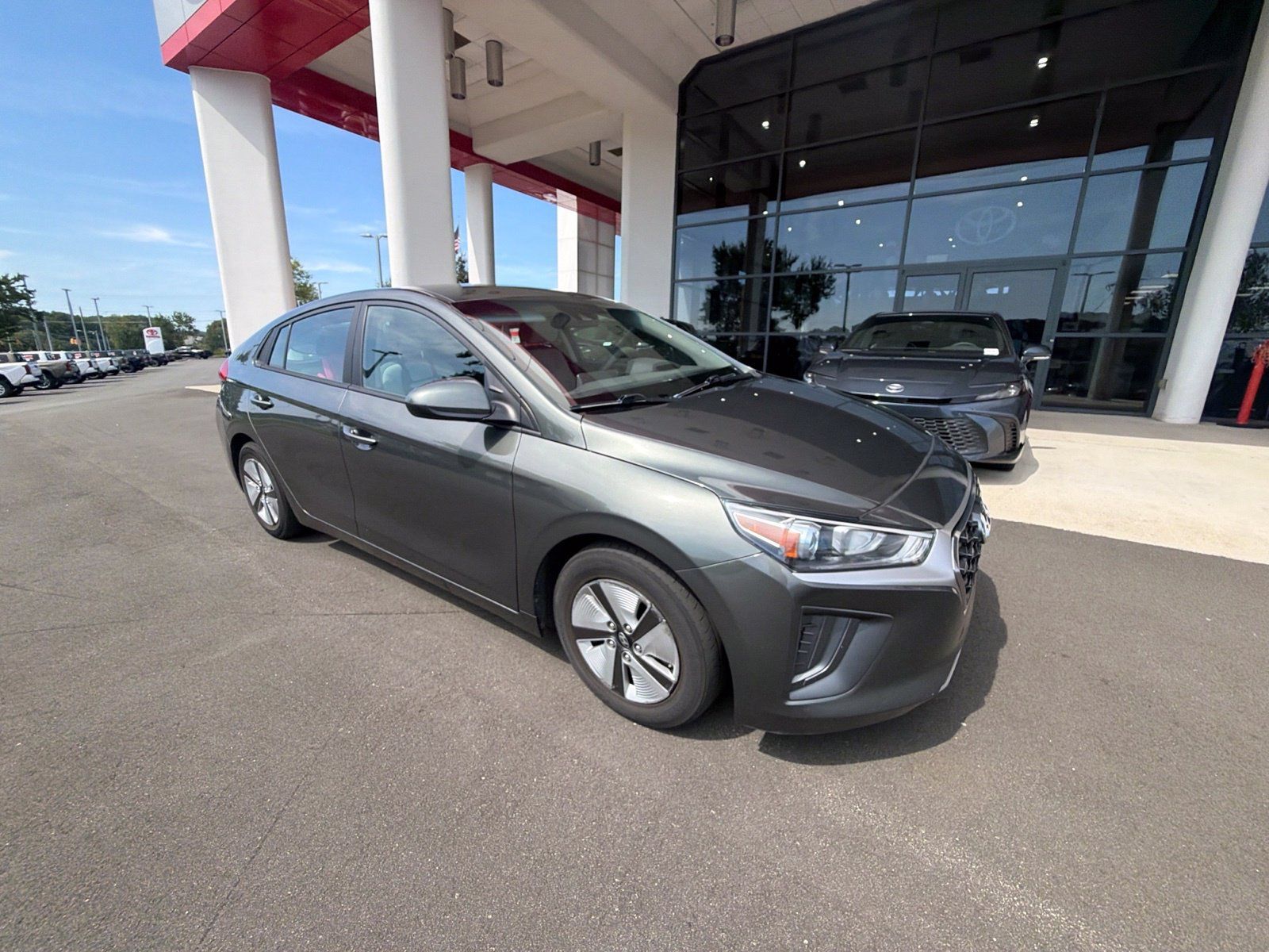 Used 2022 Hyundai Ioniq Blue FWD image 6