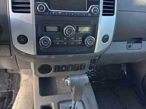 Used 2017 Nissan Frontier SV w/ SV Value Truck Package image 9