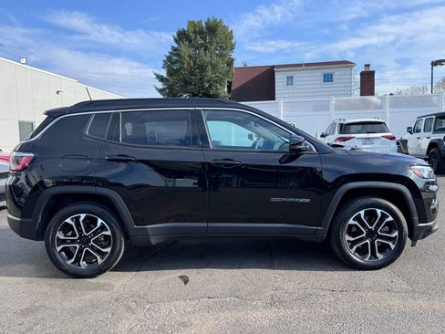 Certified 2023 Jeep Compass Limited w/ Sun and Sound Group AWD/4WD image 8