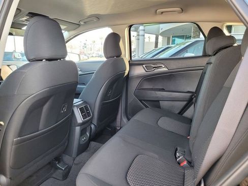New 2026 Kia Sportage S image 7
