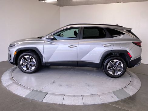 Used 2025 Hyundai Tucson SEL AWD/4WD image 2