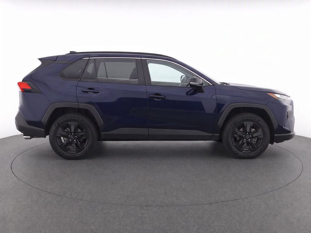 Used 2024 Toyota RAV4 XLE FWD image 9