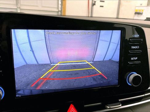 Used 2022 Hyundai Elantra SEL w/ Convenience + Premium Package image 20