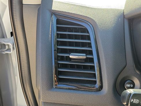 Used 2024 Mitsubishi Outlander Sport SE image 31