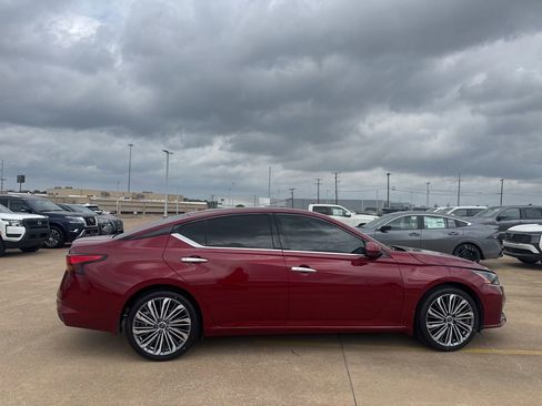 Certified 2025 Nissan Altima 2.5 SL image 25