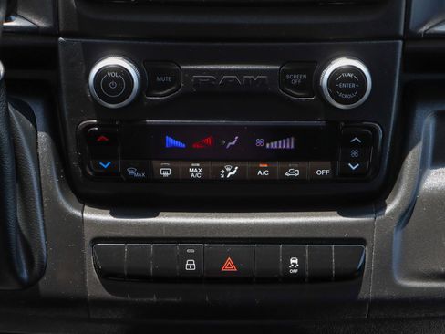 Used 2024 RAM ProMaster 2500 w/ Convenience Group FWD image 20