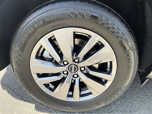 Certified 2024 Nissan Pathfinder SV AWD/4WD image 2