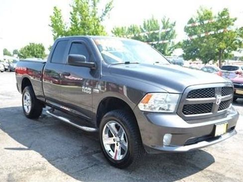 Used 2018 RAM 1500 Express w/ Express Value Package AWD/4WD image 4
