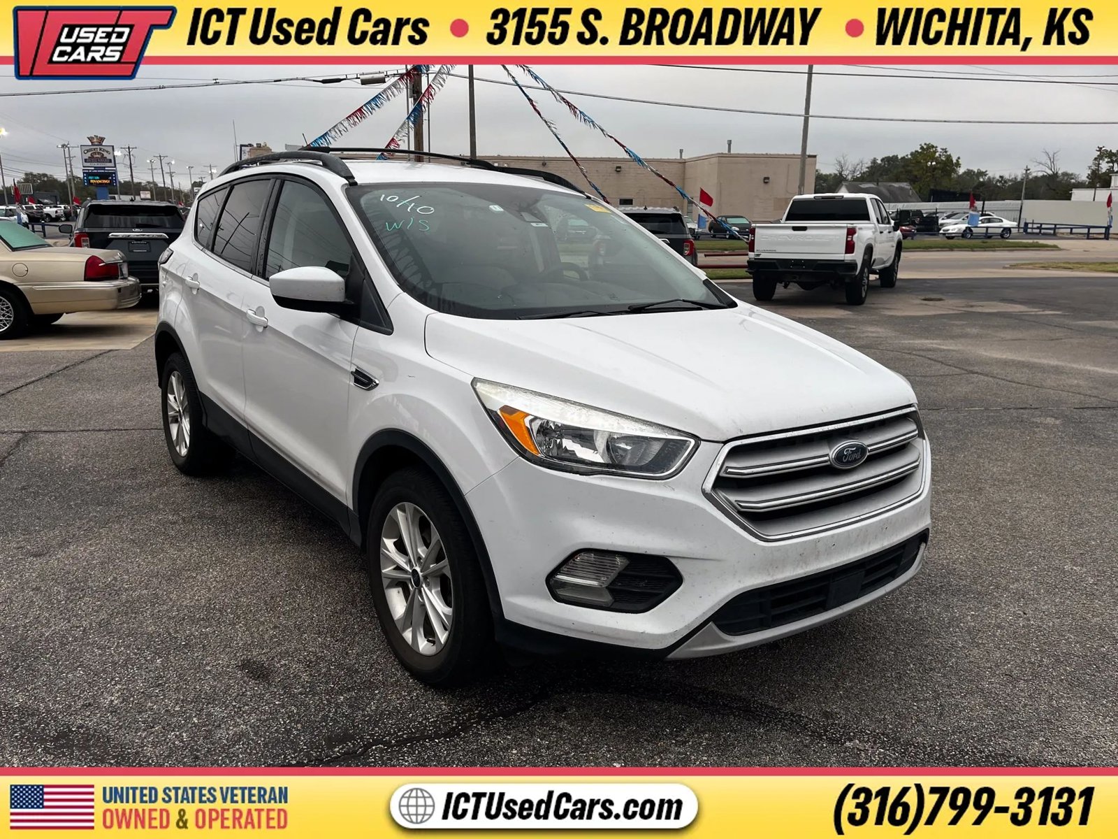 Used 2018 Ford Escape SE w/ Ford Safe & Smart Package FWD image 4