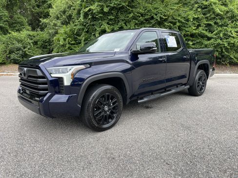 Used 2025 Toyota Tundra Limited AWD/4WD image 4