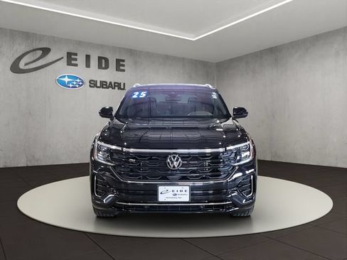 Used 2025 Volkswagen Atlas Cross Sport SEL Premium R-Line AWD/4WD image 9