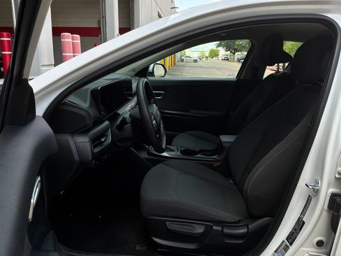 Used 2025 Kia K4 FWD image 10