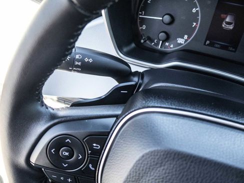 Certified 2025 Toyota Corolla SE image 33