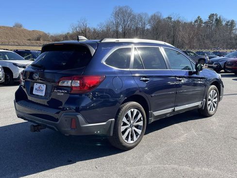 Used 2018 Subaru Outback 3.6R Touring image 29