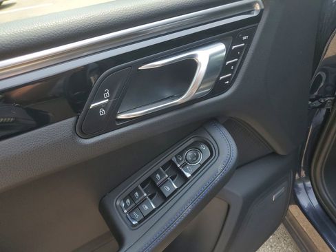 Used 2022 Porsche Macan S image 10
