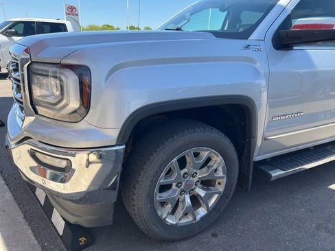 Used 2017 GMC Sierra 1500 SLT w/ SLT Premium Package AWD/4WD image 4
