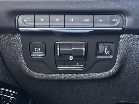 Certified 2026 Cadillac Escalade Platinum Sport w/ LPO, ONYX Package image 24