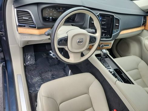 Used 2022 Volvo XC90 T6 Momentum w/ Advanced Package AWD/4WD image 16