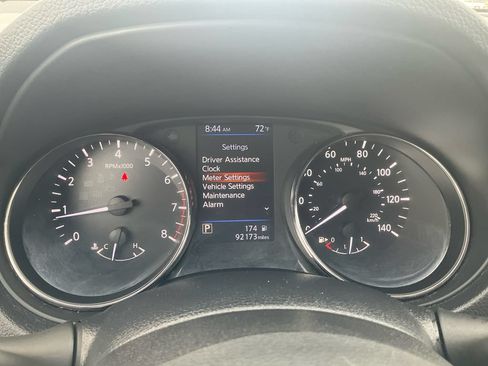 Used 2019 Nissan Rogue SV FWD image 24