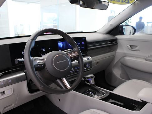 Used 2024 Hyundai Kona SEL FWD image 13