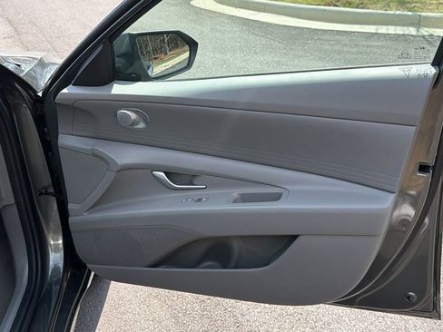 New 2026 Hyundai Elantra SE image 15