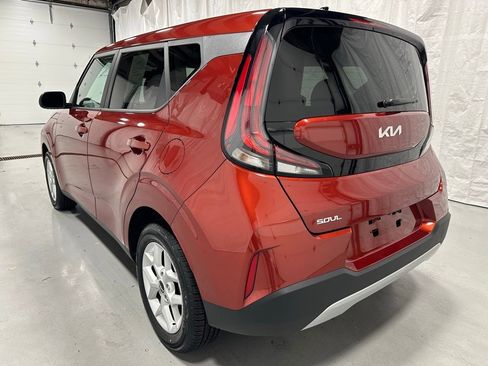 Used 2024 Kia Soul LX w/ Option Group 015 image 5