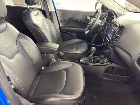Used 2018 Jeep Compass Limited AWD/4WD image 28